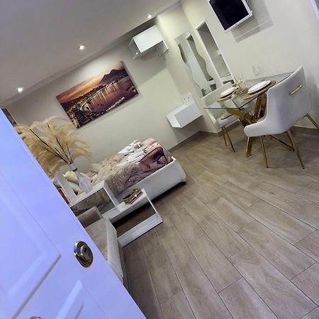 La Dimora Dei Sogni Sedil Capuano Home Suite Наполи Екстериор снимка